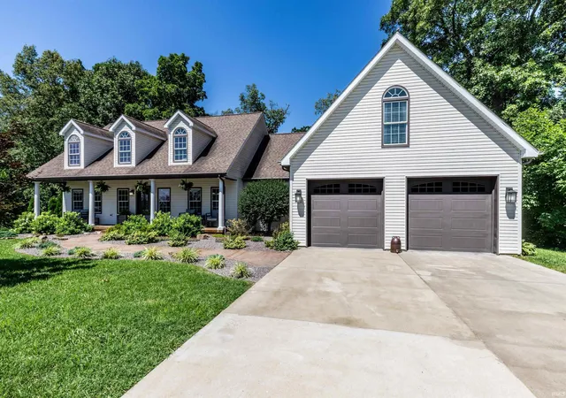 Photo 3 of Single family home for sale at 10689 S Oak Ridge Est, Haubstadt, IN 47639 | MLS# 202624090 | Listing updated on 2026-09-04