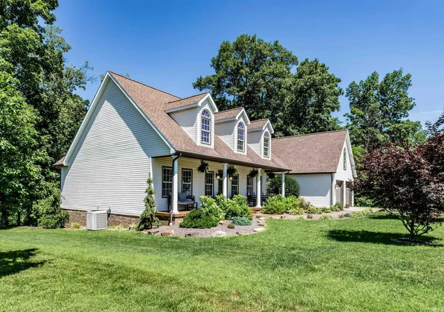 Photo 4 of Single family home for sale at 10689 S Oak Ridge Est, Haubstadt, IN 47639 | MLS# 202624090 | Listing updated on 2026-09-04