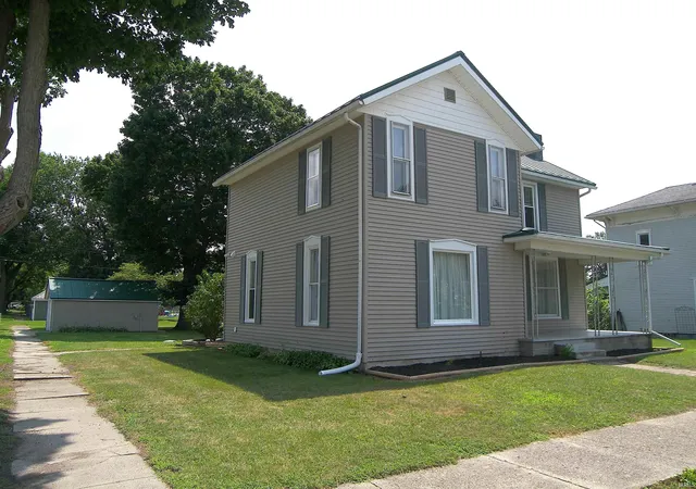 Photo 3 of Manufactured home for sale at 210 N Broadway St, Mentone, IN 46539 | MLS# 202624092 | Listing updated on 2026-10-09