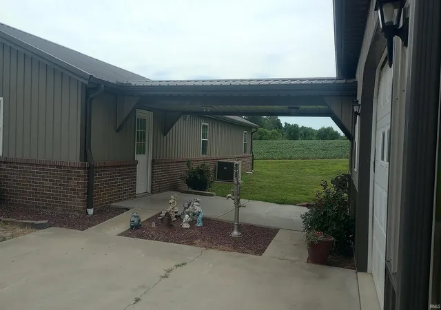 3rd image of 2219 N Loudermilk Rd, Vincennes, IN 47591 | MLS# 202624118