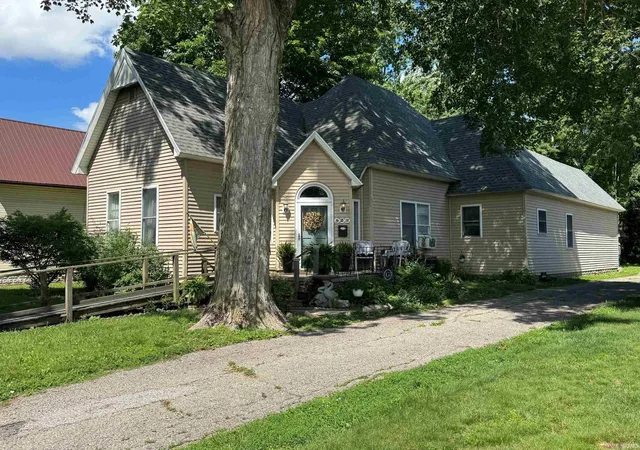 Homes for sale in Rochester, IN | 523 Fulton Ave, Rochester, IN 46975 | MLS# 202624122