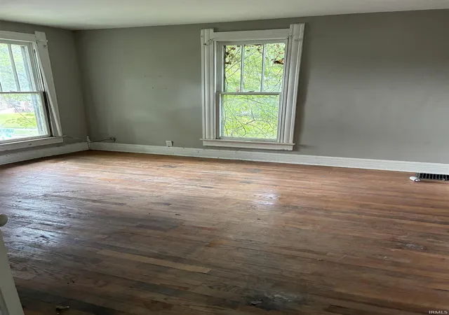 Photo 4 of Sale Pending at 1415 Nichol Ave, Anderson, IN 46016 | MLS# 202624132 | Listing updated on 2026-09-16