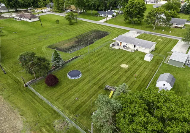 4th image of 1301 S Lee St, Garrett, IN 46738 | MLS# 202624137
