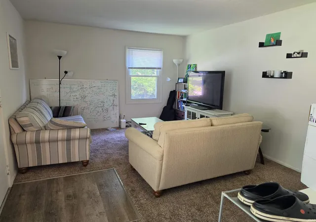 Photo 2 of Sale Pending at 271 E Sunset Ln, West Lafayette, IN 47906 | MLS# 202624138 | Listing updated on 2026-07-16