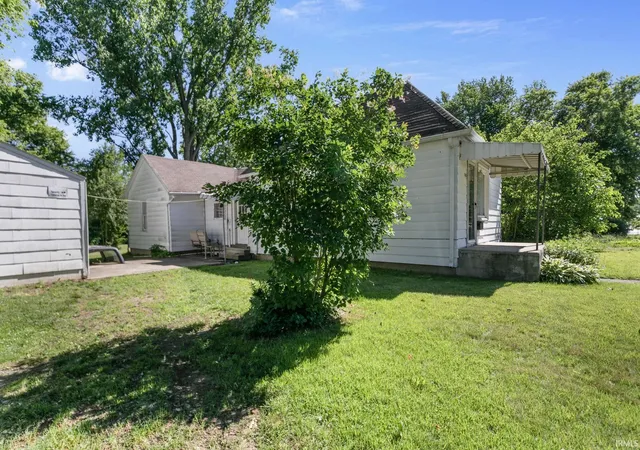 2nd image of 1032 E Indiana Ave, Elkhart, IN 46516 | MLS# 202624145