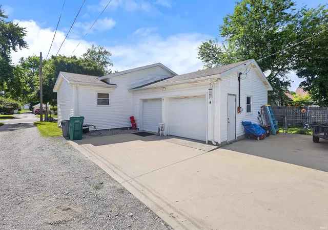 Homes for sale in Flora, IN | 608 S Center St, Flora, IN 46929 | MLS# 202624174
