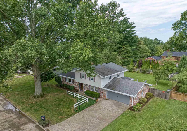 Homes for sale in Evansville, IN | 1415 Martin Ln, Evansville, IN 47715 | MLS# 202624177