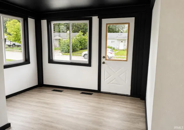 Photo 2 of Sale Pending at 4425 Holton Ave, Fort Wayne, IN 46806 | MLS# 202624180 | Listing updated on 2026-08-24