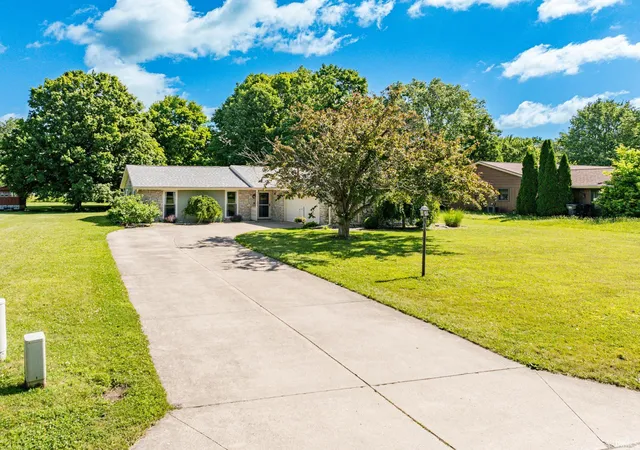 Homes for sale in Muncie, IN | 1710 W Sun Valley Pkwy, Muncie, IN 47303 | MLS# 202624183