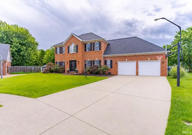 Photo 2 of Sale Pending at 6555 Oakland Ct, Newburgh, IN 47630 | MLS# 202624187 | Listing updated on 2026-06-20