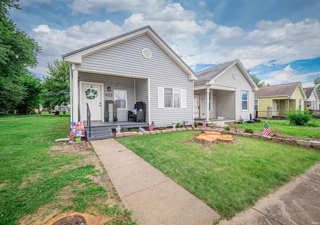Photo 2 of Manufactured home for sale at 2818 B St, Evansville, IN 47712 | MLS# 202624194 | Listing updated on 2026-07-13