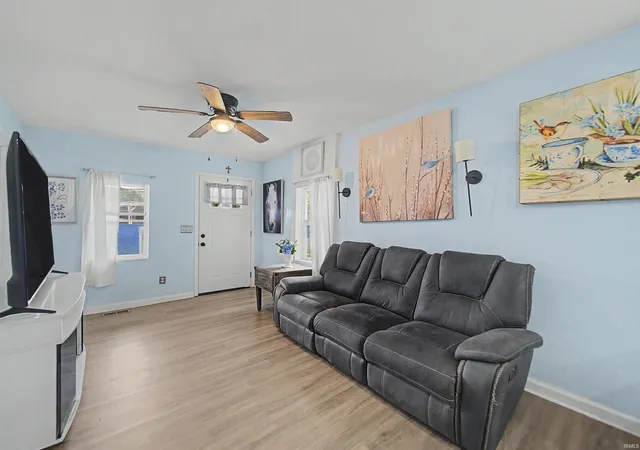 Photo 4 of Manufactured home for sale at 2818 B St, Evansville, IN 47712 | MLS# 202624194 | Listing updated on 2026-07-13