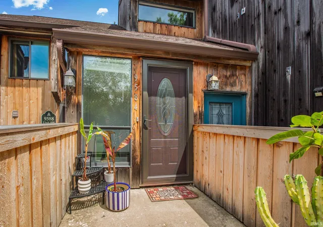 2nd image of 9584 S Pointe Lasalles Dr, Bloomington, IN 47401 | MLS# 202624211