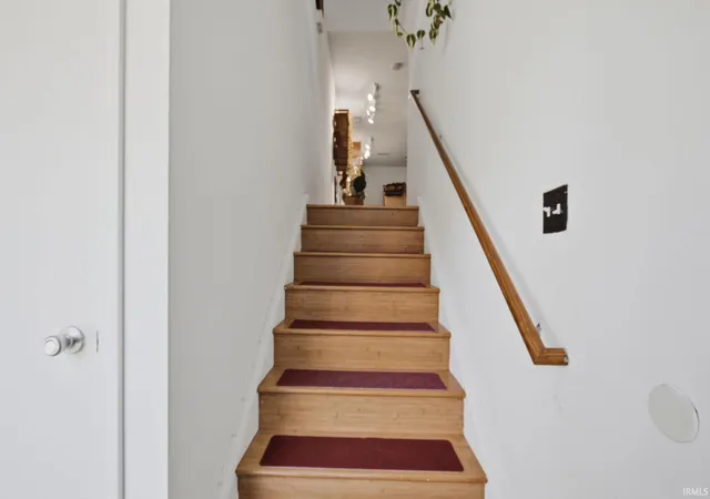 3rd image of 9584 S Pointe Lasalles Dr, Bloomington, IN 47401 | MLS# 202624211