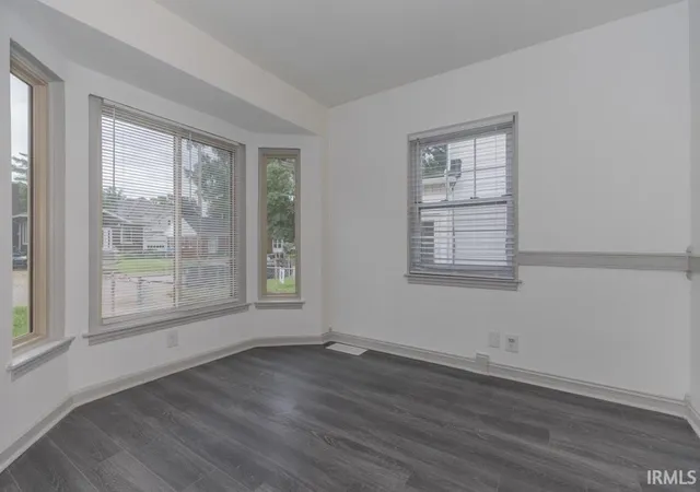 Photo 3 of Sale Pending at 1031 E Mulberry St, Evansville, IN 47714 | MLS# 202624227 | Listing updated on 2026-06-20