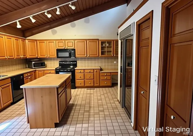 Photo 5 of Sale Pending at 8217 Berry Dr, Evansville, IN 47710 | MLS# 202624241 | Listing updated on 2026-07-16