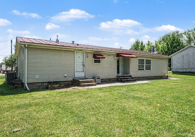 12th image of 557 Jay Dee St, Elkhart, IN 46514 | MLS# 202624247