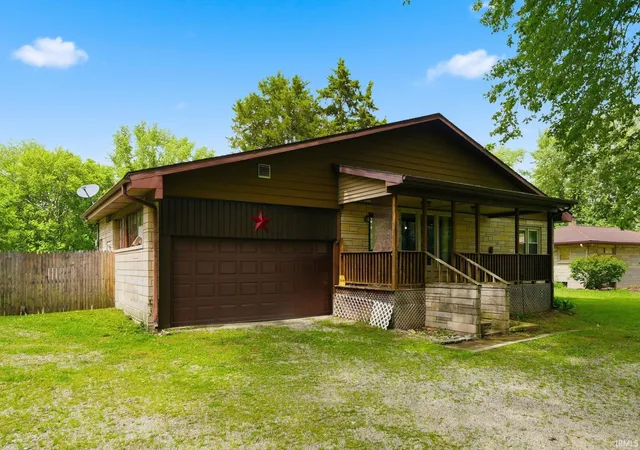 Homes for sale in Yorktown, IN | 11420 W Sr 32 Hwy, Yorktown, IN 47396 | MLS# 202624257