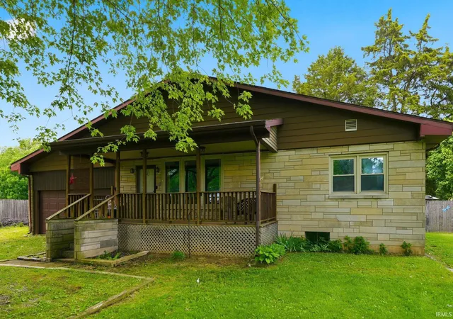 Homes for sale in Yorktown, IN | 11420 W Sr 32 Hwy, Yorktown, IN 47396 | MLS# 202624257