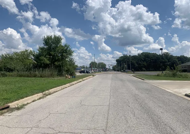 Homes for sale in Monticello, IN | 2 W Fisher Street Ext, Monticello, IN 47960 | MLS# 202624261