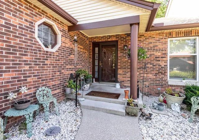 Photo 3 of Condo for sale at 2726 S Mccartney Ln, Bloomington, IN 47401 | MLS# 202624267 | Listing updated on 2026-07-20