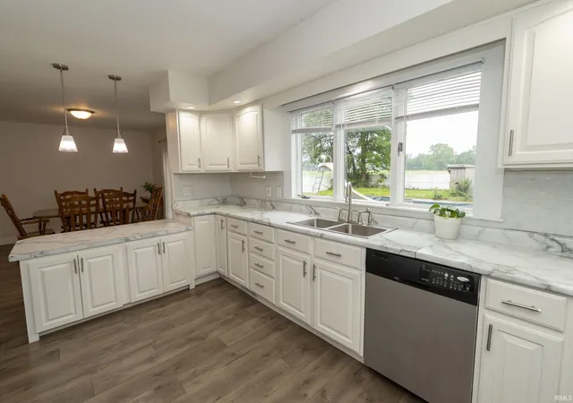 Photo 4 of Manufactured home for sale at 18964 County Rd 20, Goshen, IN 46528 | MLS# 202624269 | Listing updated on 2026-09-09