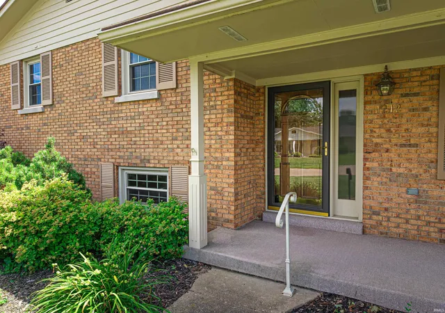 Homes for sale in Mount Vernon, IN | 1212 Cardinal Dr, Mount Vernon, IN 47620 | MLS# 202624286