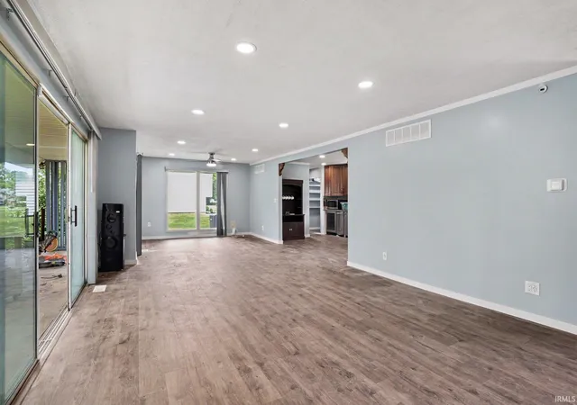 5th image of 55127 Buckeye Rd, Osceola, IN 46561 | MLS# 202624287