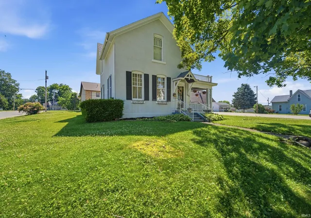 Photo 3 of Manufactured home for sale at 305 N Monroe St, Williamsport, IN 47993 | MLS# 202624320 | Listing updated on 2026-09-18