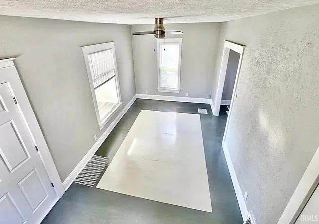 5th image of 2819 Mishawaka Ave, South Bend, IN 46615 | MLS# 202624327