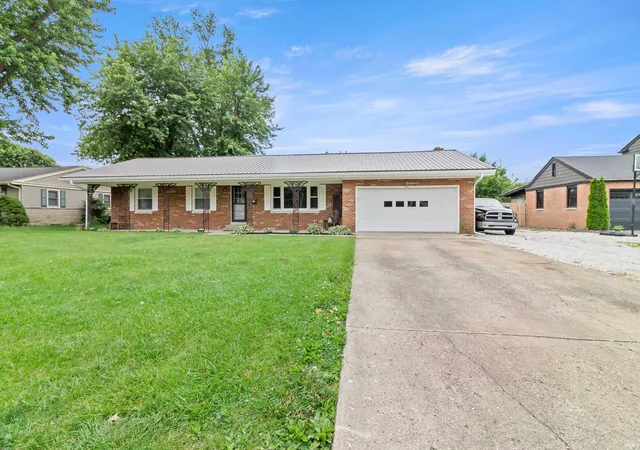 Photo 34 of Manufactured home for sale at 210 E North St, Gas City, IN 46933 | MLS# 202624342 | Listing updated on 2026-09-28