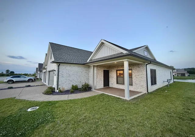 Photo 2 of Condo for sale at 3327 White Oak Trl, Newburgh, IN 47630 | MLS# 202624345 | Listing updated on 2026-06-26
