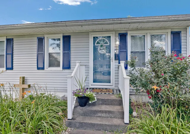 Photo 1 of Sale Pending at 1767 S Taft Ave, Evansville, IN 47714 | MLS# 202624357 | Listing updated on 2026-06-30
