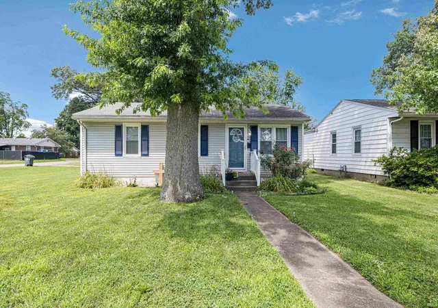 Photo 2 of Sale Pending at 1767 S Taft Ave, Evansville, IN 47714 | MLS# 202624357 | Listing updated on 2026-06-30