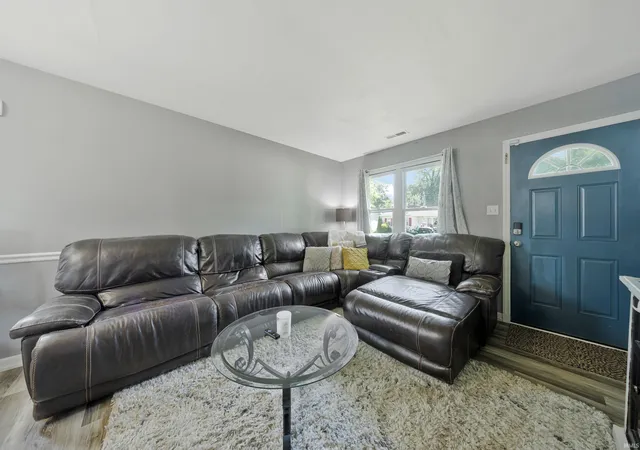 Photo 4 of Sale Pending at 1767 S Taft Ave, Evansville, IN 47714 | MLS# 202624357 | Listing updated on 2026-06-30