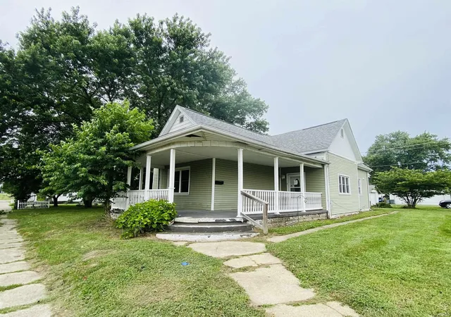Photo 1 of Sale Pending at 1100 W Walnut St, Washington, IN 47501 | MLS# 202624360 | Listing updated on 2026-09-11