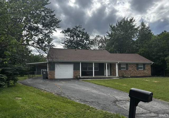 Photo 2 of Manufactured home for sale at 432 Chapel Hl W Dr, Indianapolis, IN 46214 | MLS# 202624362 | Listing updated on 2026-06-30