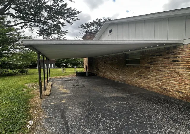 Photo 3 of Manufactured home for sale at 432 Chapel Hl W Dr, Indianapolis, IN 46214 | MLS# 202624362 | Listing updated on 2026-06-30