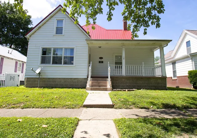 1st image of 426 W 2nd St, Mount Carmel, IL 62863 | MLS# 202624364