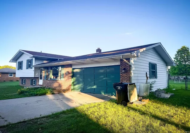 Photo 3 of Sale Pending at 26388 Harrison Rd, South Bend, IN 46619 | MLS# 202624374 | Listing updated on 2026-06-30
