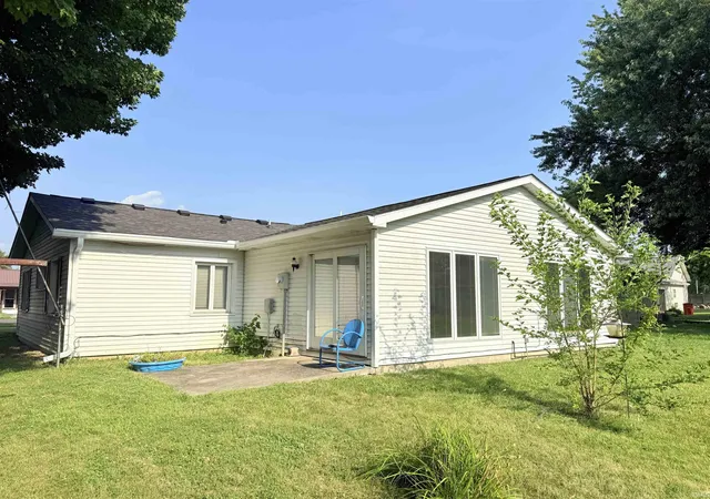 Photo 2 of Manufactured home for sale at 213 N Greenberry St, Sweetser, IN 46987 | MLS# 202624378 | Listing updated on 2026-09-30