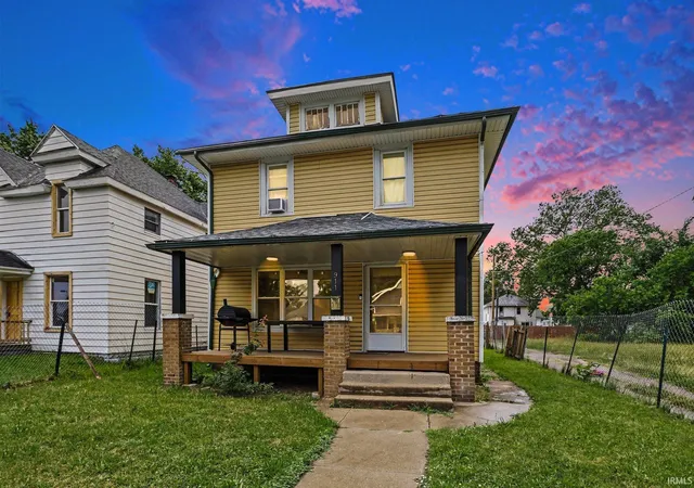 Homes for sale in South Bend, IN | 911 N Adams St, South Bend, IN 46628 | MLS# 202624380