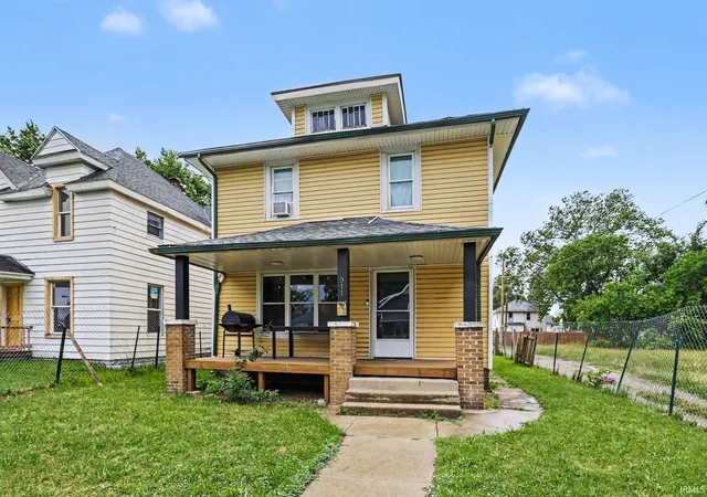 Homes for sale in South Bend, IN | 911 N Adams St, South Bend, IN 46628 | MLS# 202624380