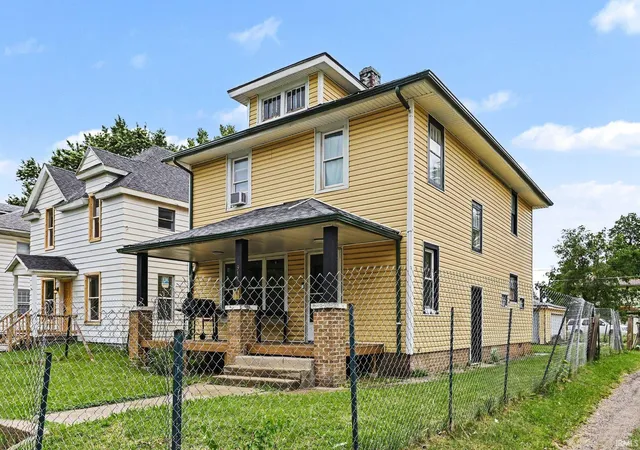 Photo 3 of Manufactured home for sale at 911 N Adams St, South Bend, IN 46628 | MLS# 202624380 | Listing updated on 2026-07-18