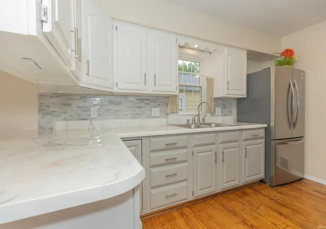 Photo 3 of Manufactured home for sale at 4904 Conlin Ave, Evansville, IN 47715 | MLS# 202624387 | Listing updated on 2026-09-17