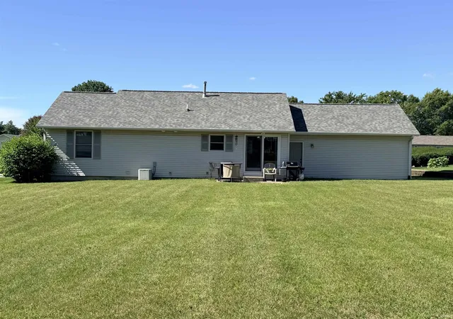 23rd image of 979 Highfield Ct, Middlebury, IN 46540 | MLS# 202624396