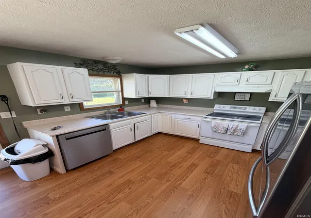 5th image of 979 Highfield Ct, Middlebury, IN 46540 | MLS# 202624396