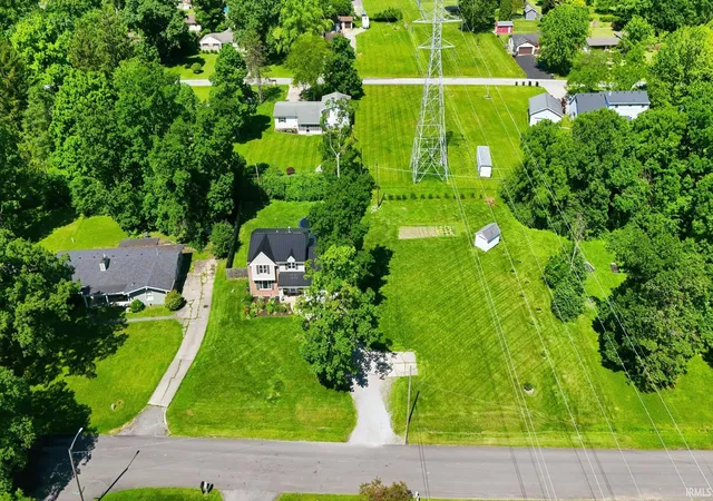 2nd image of 5930 Rosedale Dr, Fort Wayne, IN 46804 | MLS# 202624397