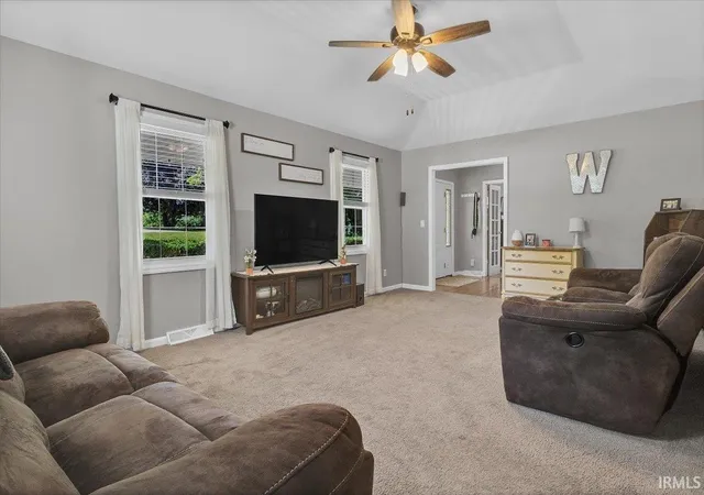 Homes for sale in Mount Vernon, IN | 19 Lakeview Dr, Mount Vernon, IN 47620 | MLS# 202624404