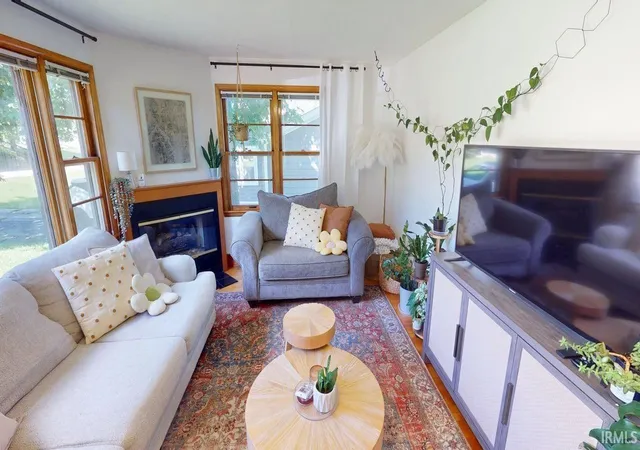 3rd image of 425 E Dodds St, Bloomington, IN 47401 | MLS# 202624405